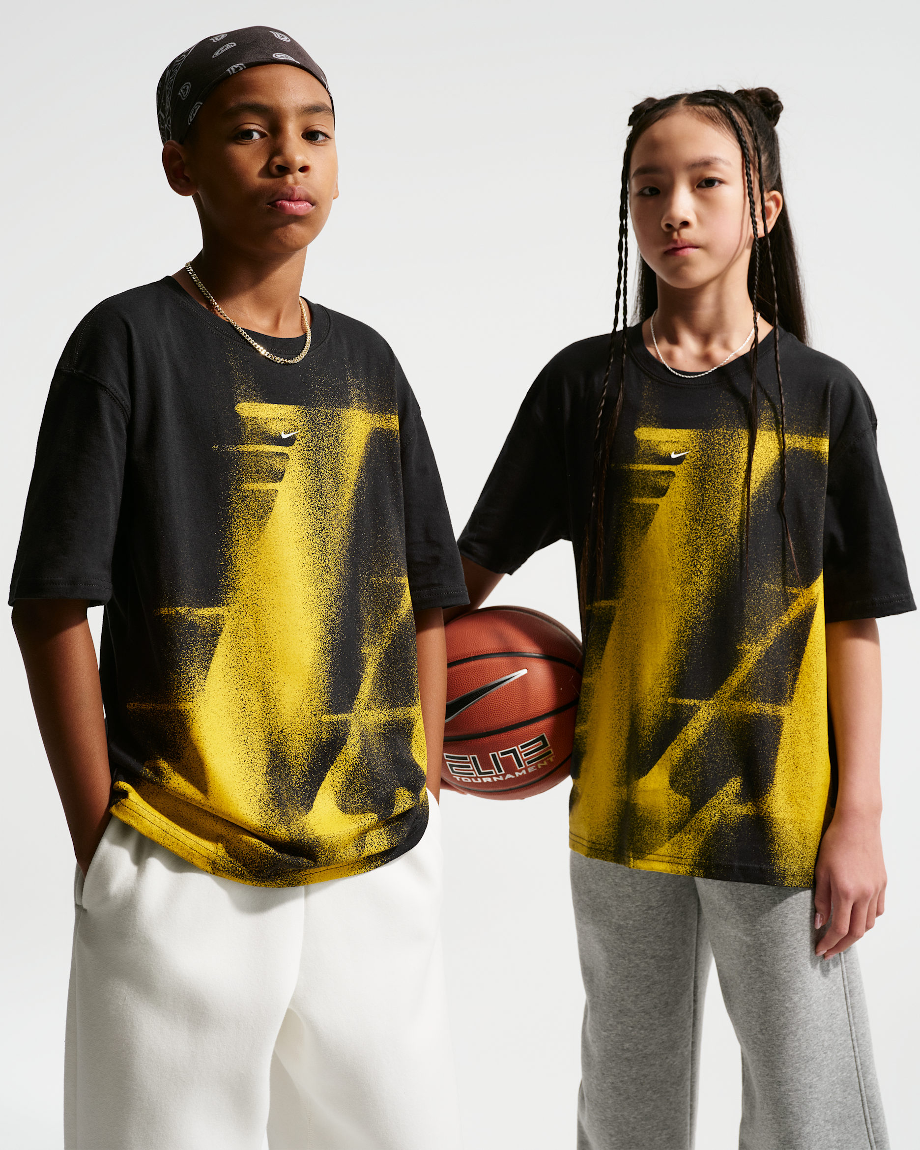 Los Angeles Lakers Nike Edge 26 Big Kids' Short-Sleeve T-Shirt